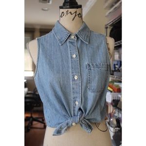 Gap Sleeveless Button Down