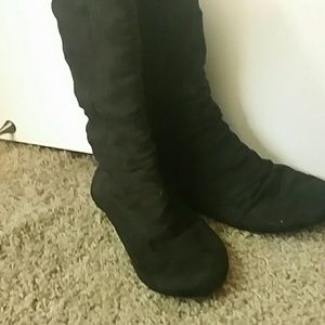 Black boots