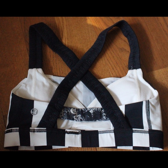NWOT Lululemon Sports Bra