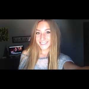 Meet your Posher, Makayla