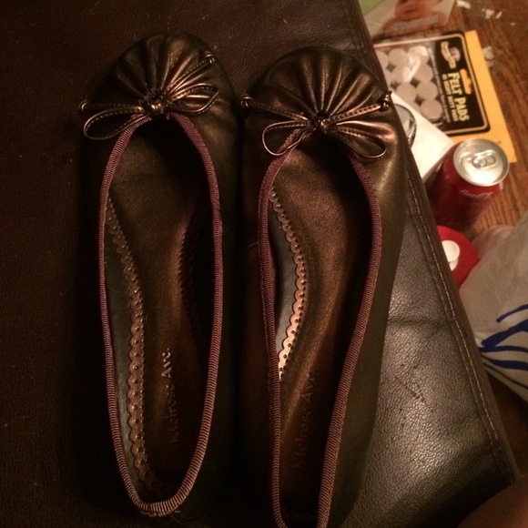 Melrose Ave flats. NEVER WORN!