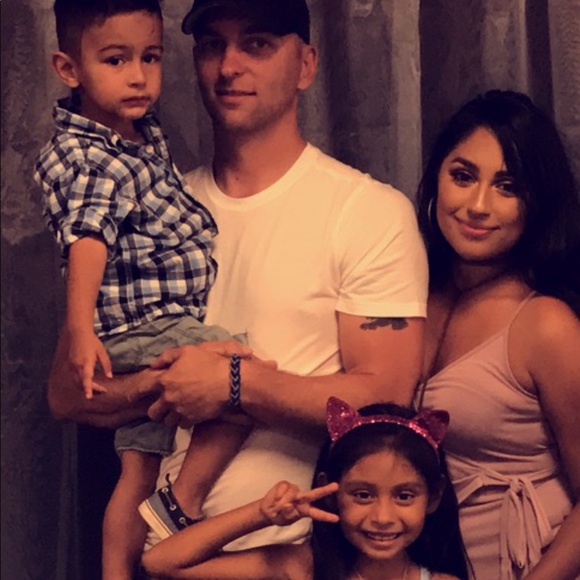 Meet Your seller & buyer - Picture 2 of 2