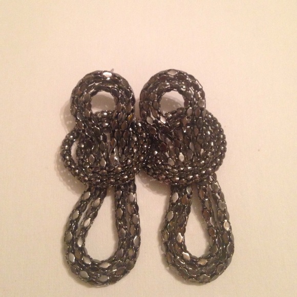 Black Earrings!