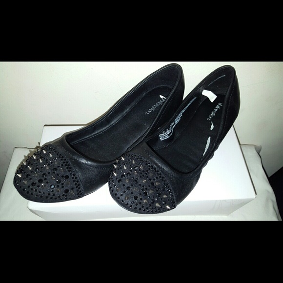 "NWOT" Black studded flats by Xhilaraton