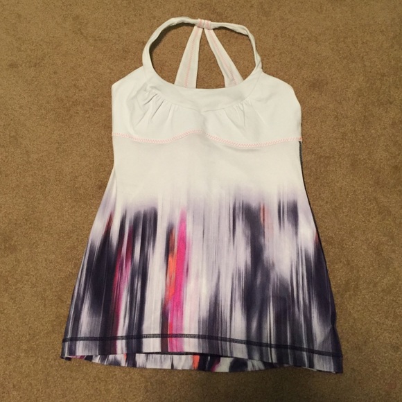 Lululemon top