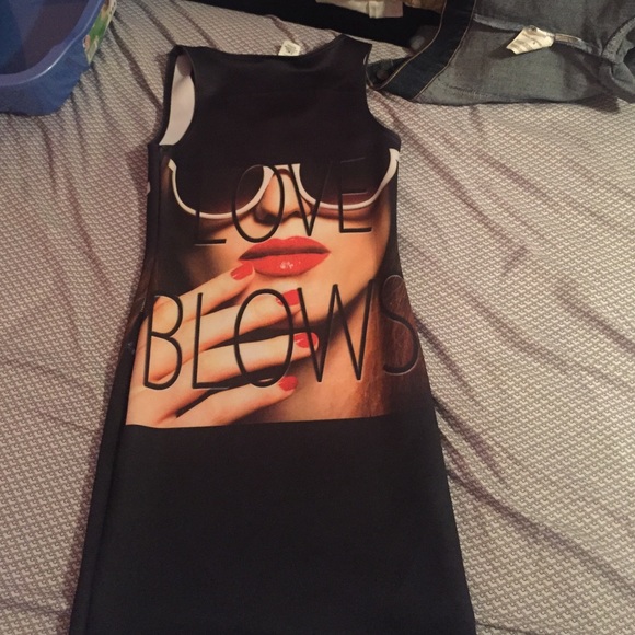 Dress - Picture 2 of 2