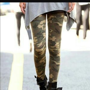 Express camouflage leggings