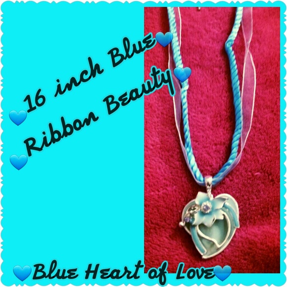 🎀🎉HP🎉💙Blue Beauty of Love Heart Necklace💙 - Picture 3 of 4
