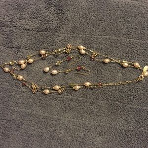 Necklace earring set