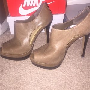 Jessica Simpson sand brown heels