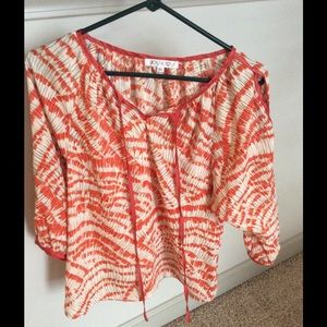 3/4 cut-out sleeve top