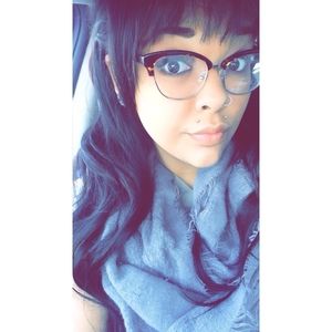 Meet your Posher, Miesha