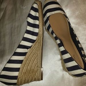 NEW W/OUT TAGS STRIPED MERONA WEDGES