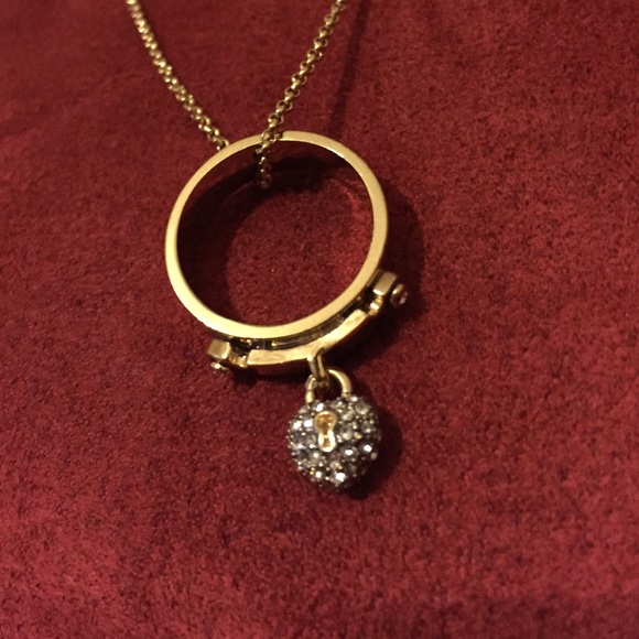 Juicy Couture Necklace Gold Chain w/ Ring Pendant - Picture 2 of 4