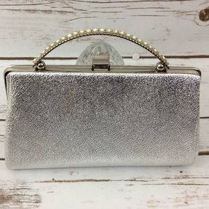 Adorable silver Vintage clutch purse