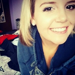 Meet your Posher, Nicollette