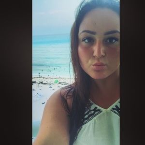 Meet your Posher, Gabrielle