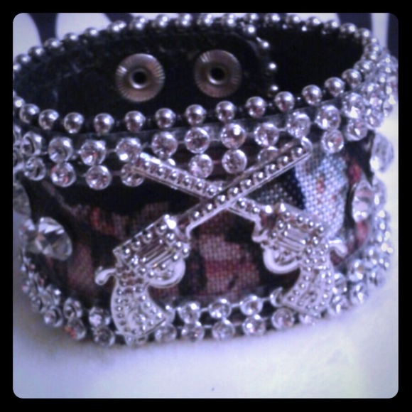 Camo Double Pistol Bling Cuff