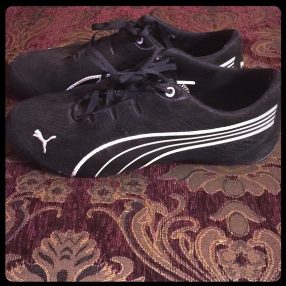 ✨Puma Sneakers✨
