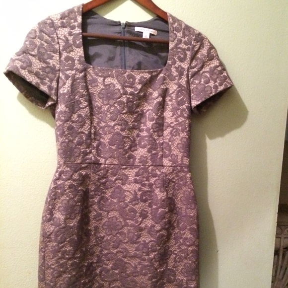 ⭐️SOLD⭐️. Gray lace fitted Banana Republic
