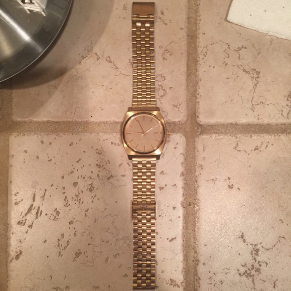 Rose Gold Nixon Time Teller Watch