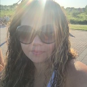 Meet your Posher, Melissa