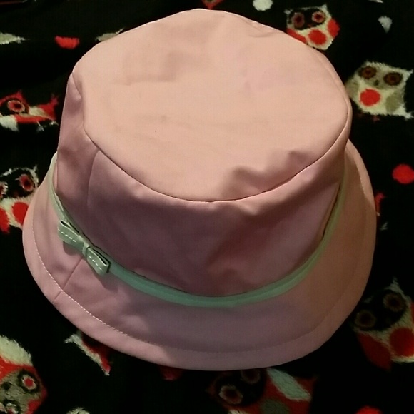 Coach Bucket Hat - Picture 4 of 4