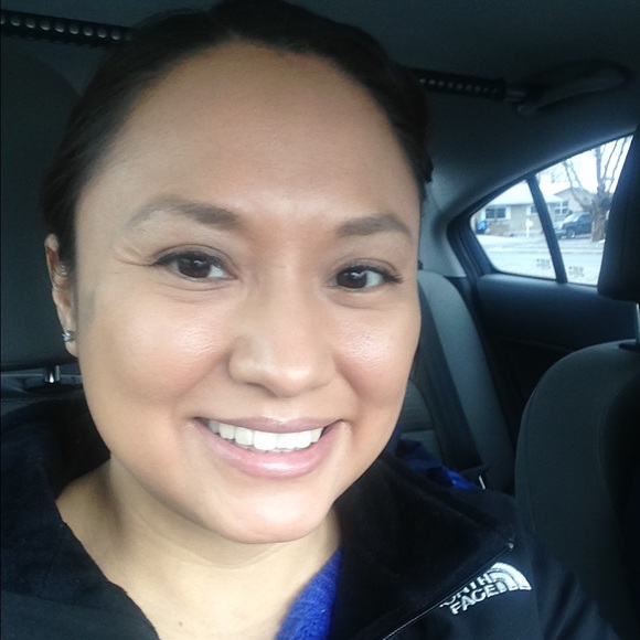 Meet your Posher, Stephanie - Picture 2 of 4