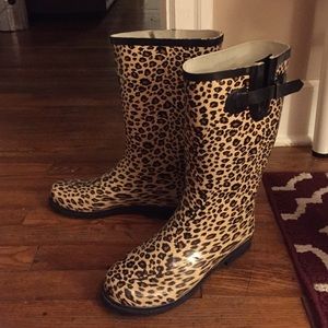 Charming Charlie cheetah pattern rain boots sz 11