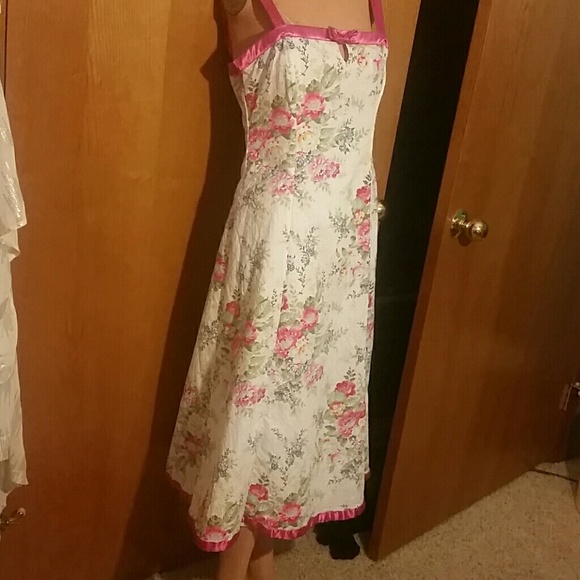 floral print dress, removable button straps!