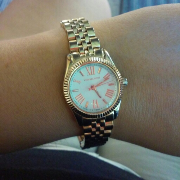 Michael Kors ladies watch - Picture 2 of 4