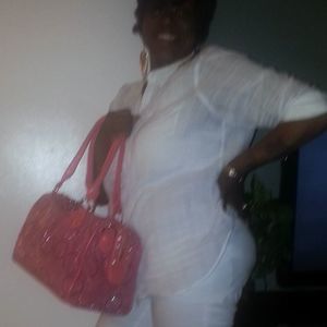 Meet your Posher, Sheila