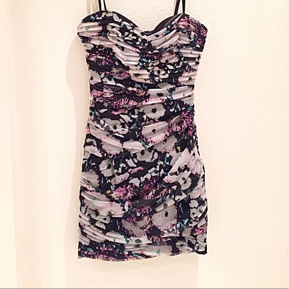 NWT BCBG MaxAzria "WINNIE" - Picture 3 of 4