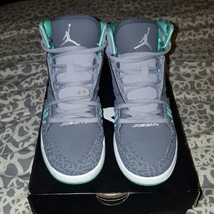 Jordan 1 flight (GS) size 4.5Y