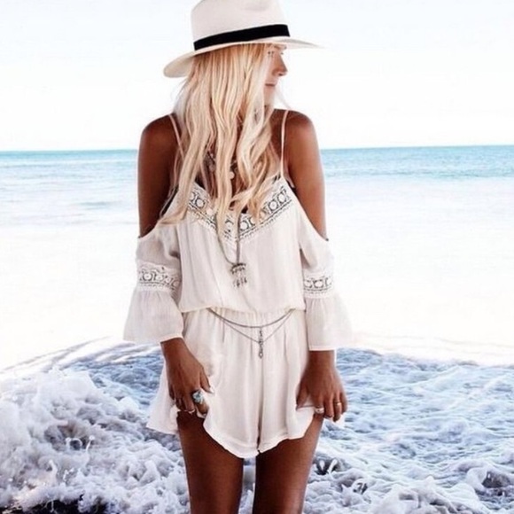 Flirty white romper ❤️