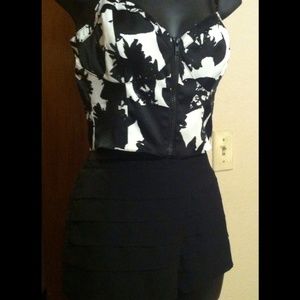 New Large Zipper Bra Shirt/ Black Layered Shorts