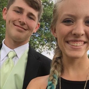 Meet your Posher, Cara