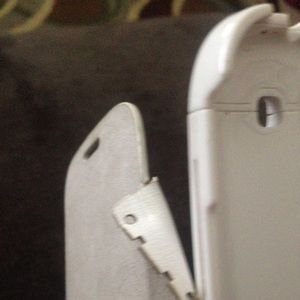 Samsung Galaxy S3 portable phone charger