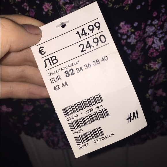 NWT ruffle crop top from H&M Paris - Picture 3 of 3
