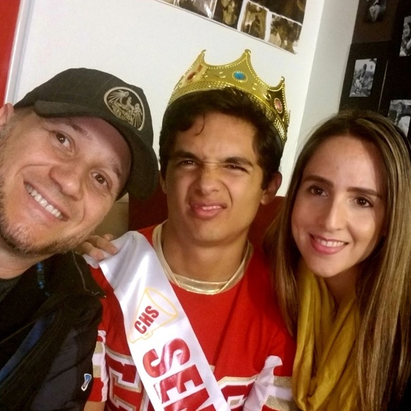 Meet your Posher, Sofia - Picture 3 of 4