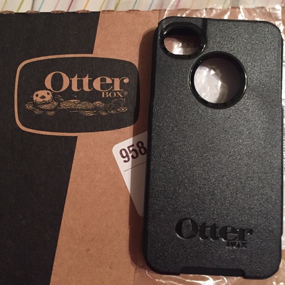 iPhone 4/4s black otterbox