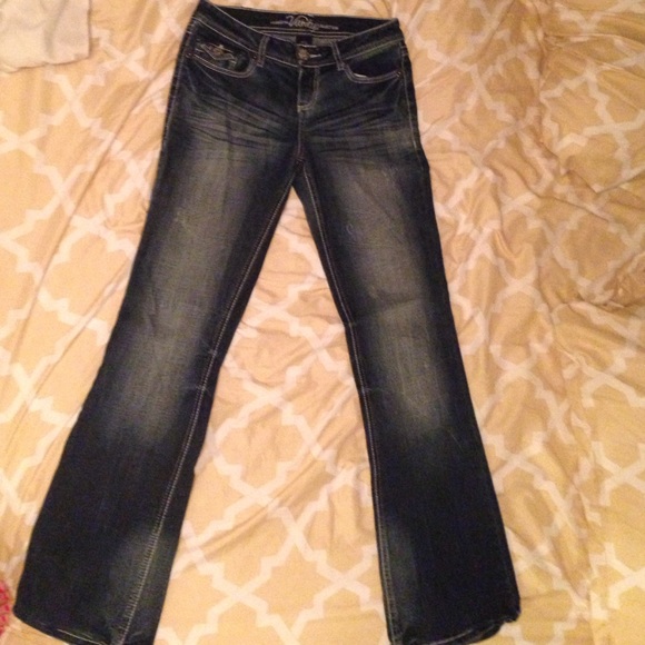 Vanity Lightly Distressed Jeans