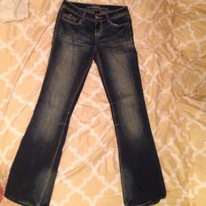 Vanity Lightly Distressed Jeans