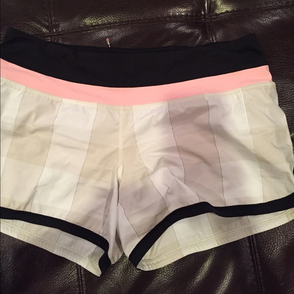 Lululemon Groovy Run Shorts