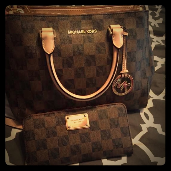 MK Sutton & Matching Wallet