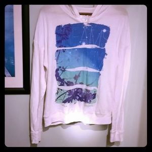 Long Sleeve hoodie pretty graphic😘