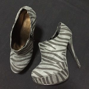 Zebra print platform heels