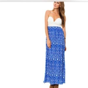 Reverse
The Aztec Lace Maxi Dress in Blue