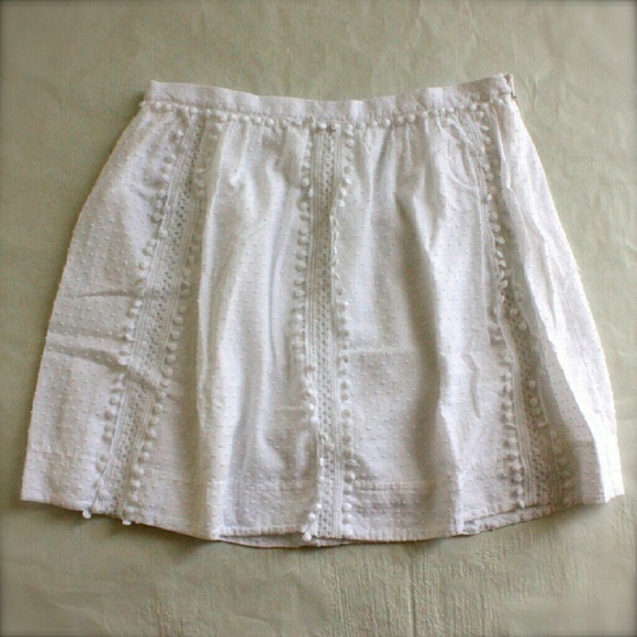 J. Crew Dresses & Skirts - J.Crew Swiss-Dot Pom-pom Skirt in White, Size 4