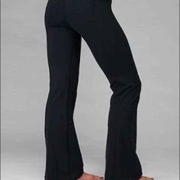 Lululemon groove pants size 6
